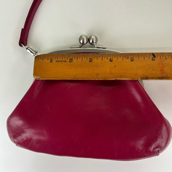 VINTAGE HOBO INTERNATIONAL RARE KISSLOCK MAGENTA WRISTLET - Picture 3 of 8